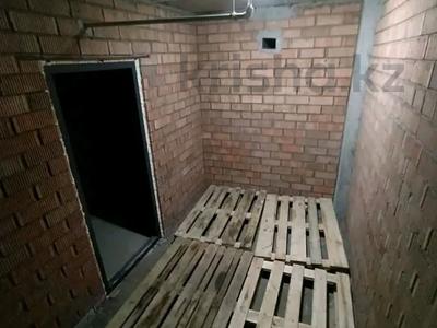 Продажа коммерческой недвижимости в Астане: Склады · 5.4 м² за ~ 1.2 млн 〒 Склады · 5.4 м² за ~ 1.2 млн 〒 в Астане, Нура р-н