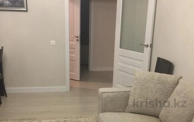 2-бөлмелі пәтер · 60 м² · 2/9 қабат, мкр Самал-2 30, бағасы: 60.6 млн ₸ в Алматы, Медеуский р-н — фото 3