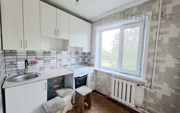 3-комнатная квартира · 48 м² · 4/5 этаж, Майкудук, Майкудук, 17й микрорайон 50 за 11 млн ₸ в Караганде, Алихана Бокейханова р-н — фото 2