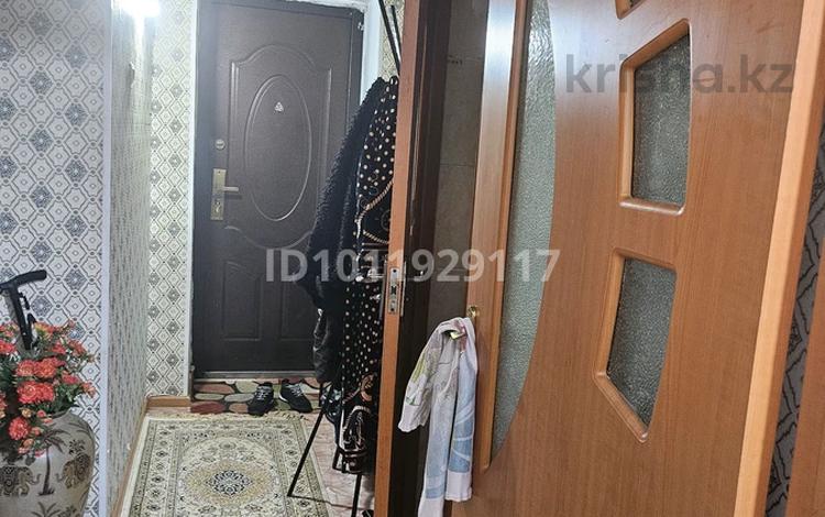1-бөлмелі пәтер · 32 м² · 3/3 қабат, 2-й мкр. 17, бағасы: 23.5 млн ₸ в Алматы, Ауэзовский р-н — фото 2