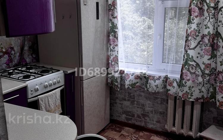 2-бөлмелі пәтер · 48 м² · 2/5 қабат, Строитель ш/а., Циолковского, бағасы: 140 000 ₸ в Уральске, мкр Строитель — фото 2