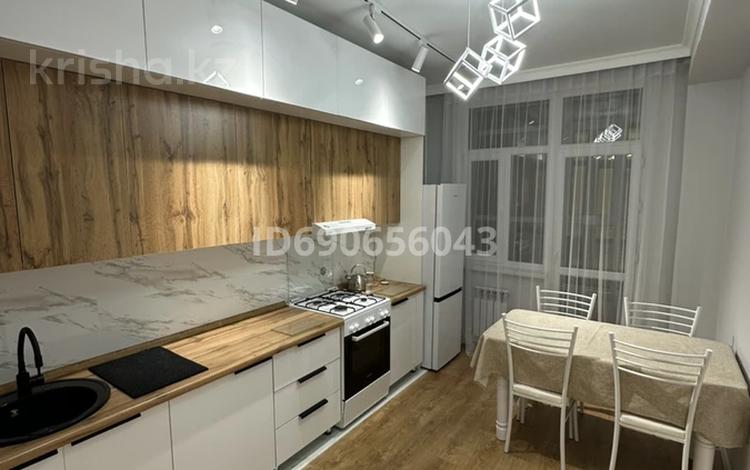 1-комнатная квартира · 45 м² · 3/9 этаж, мкр Нурсая, Абулхаир хана — Школа BINOM им.Аль-Фараби и ЦОН за 220 000 〒 в Атырау — фото 2