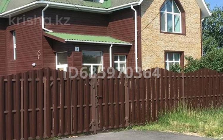 Дом · 3 комнаты · 90 м², ул. Алатау 36 за 40 000 〒 в Бурабае — фото 10