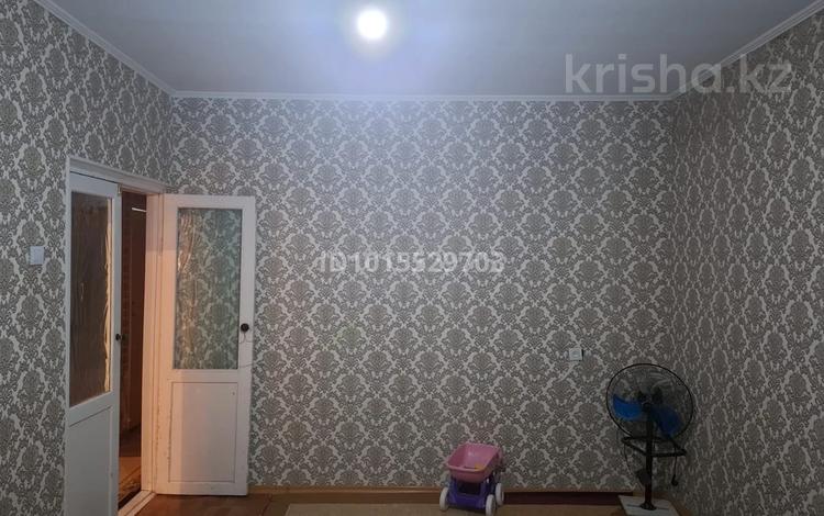2-бөлмелі пәтер · 58 м² · 4/5 қабат, 11-шағынаудан, Орынбай акына 67, бағасы: 18 млн ₸ в Шымкенте, Енбекшинский р-н — фото 2
