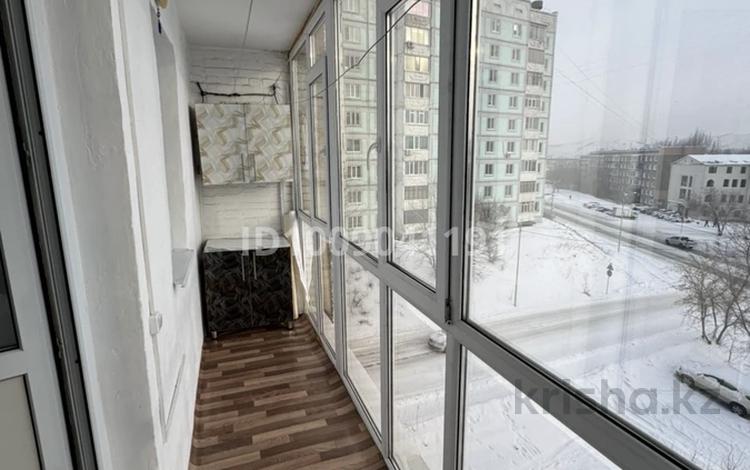 3-бөлмелі пәтер · 65 м² · 5/5 қабат, Оралхан Бөкей 24, бағасы: 250 000 ₸ в Усть-Каменогорске — фото 2