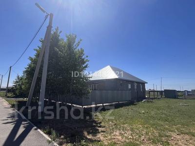 Отдельный дом · 4 комнаты · 180 м² · 10 сот., Султанмахмут Торайғырова 66 — 2 поворот с Косшы за 45 млн ₸ в Тайтобе