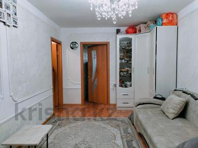 2-комнатная квартира · 48 м² · 1/5 этаж, Майкудук, 18й микрорайон за 12.5 млн 〒 в Караганде, Алихана Бокейханова р-н