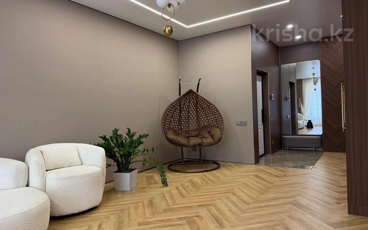 3-бөлмелі пәтер · 123 м² · 9/10 қабат, мкр. Алтын орда, Мкр Батыс-2 11Б, бағасы: 71.5 млн ₸ в Актобе — фото 2