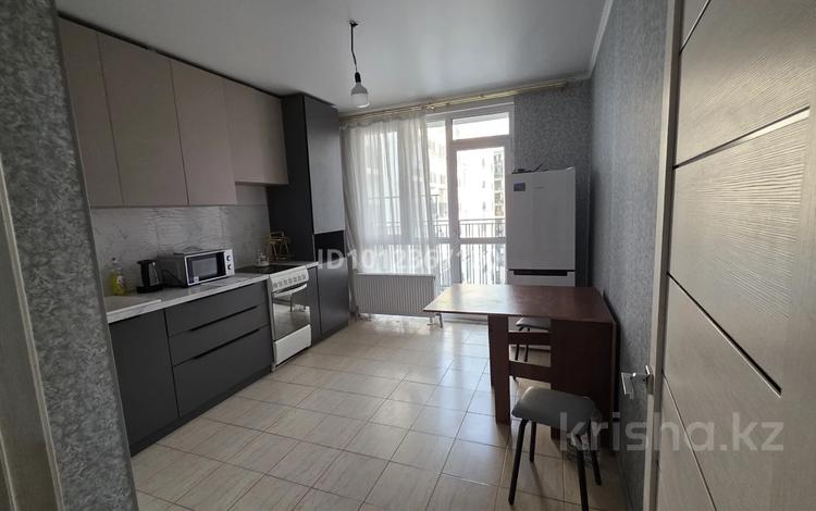 1-бөлмелі пәтер · 40 м² · 7/10 қабат, ул. Жунисова 2/23к4, бағасы: 200 000 ₸ в Алматы, Наурызбайский р-н — фото 2