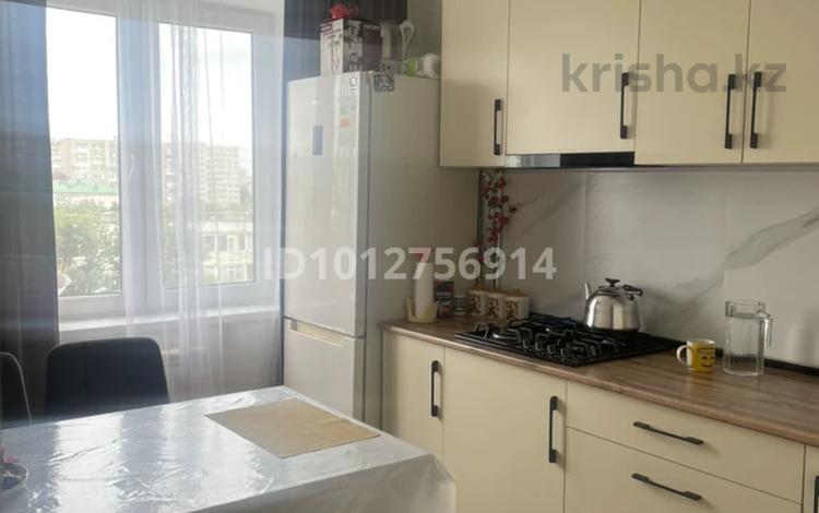 3-комнатная квартира · 68 м² · 7/10 этаж, мкр 11 19 за 24 млн ₸ в Актобе — фото 2
