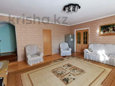 Продажа квартир в Западно-Казахстанской обл.: 4-комнатная квартира · 105.6 м² · 5/6 этаж, Алии Молдогуловой за 33 млн 〒 4-комнатная квартира · 105.6 м² · 5/6 этаж, Алии Молдогуловой за 33 млн 〒 в Уральске