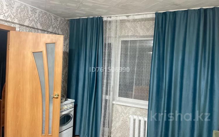 1-бөлмелі пәтер · 56 м² · 4/5 қабат, Кабанбай батыр 136 — Возле ТД Евразия Ануара Зангар, бағасы: 2 500 〒 в Усть-Каменогорске, Ульбинский — фото 2