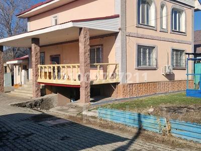 Жеке үй · 5 бөлме · 220 м² · 11 жүзд., Жумабаева 6 — У подножия, бағасы: 200 млн ₸ в 