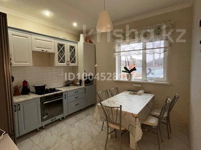 Отдельный дом · 5 комнат · 150 м² · 7 сот., мкр Геолог, Ермолаева — Связист беймахис за 40 млн 〒 в Атырау