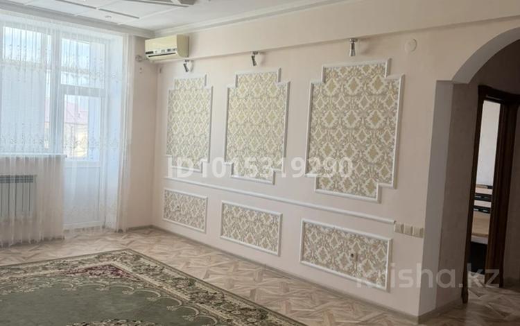 3-комнатная квартира · 106.3 м² · 2/8 этаж, мкр Нурсая, Габдиева — Полиции за 20 000 ₸ в Атырау — фото 2