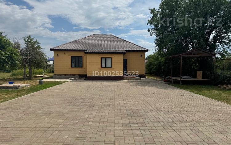 Отдельный дом · 3 комнаты · 100 м² · 8 сот., СК Техник за 18 млн ₸ в Актобе — фото 2