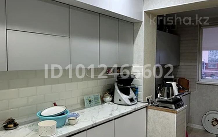 3-бөлмелі пәтер · 63 м² · 2/5 қабат, 13-й мкр 17, бағасы: 220 000 ₸ в Актау — фото 2