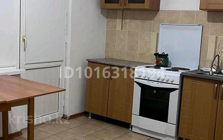 1-бөлмелі пәтер · 50 м², Алмагүл ш/а. 20, бағасы: 160 000 ₸ в Атырау, мкр. Алмагуль — фото 2