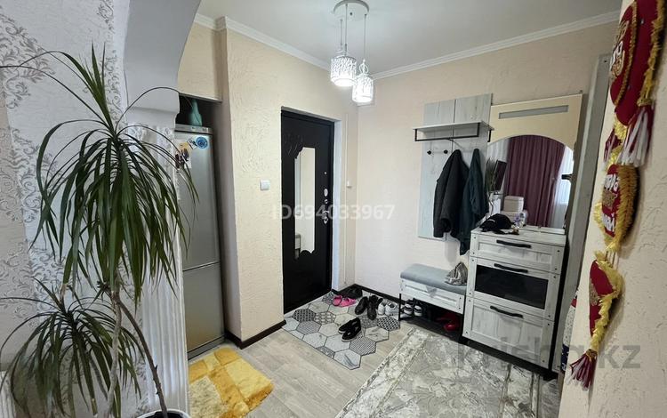 3-комнатная квартира · 64 м² · 8/9 этаж, 4-микрайон 43 — Маг Кен Дала за 22 млн ₸ в Аксае — фото 2