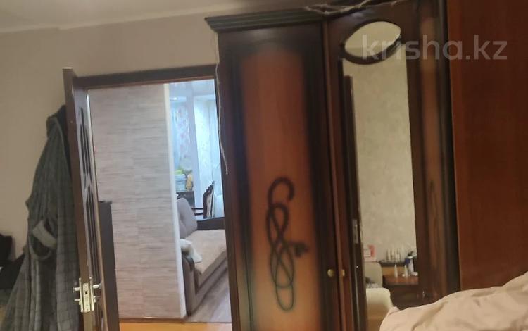 3-бөлмелі пәтер · 65 м² · 5/5 қабат, 5 микрорайон 4, бағасы: 16 млн ₸ в Риддере — фото 2