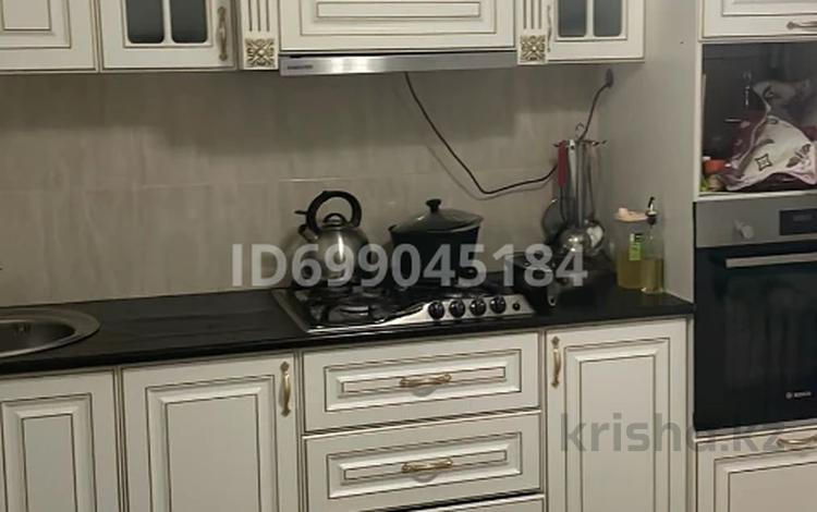3-комнатная квартира · 68 м² · 2/5 этаж, А. Шаменова 1 г за 200 000 ₸ в  — фото 2