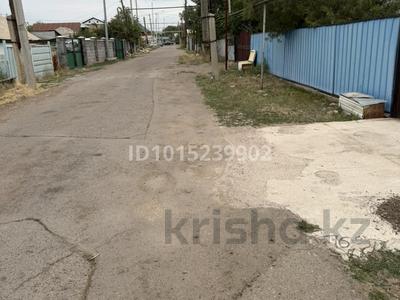 Участок · 12 соток, Улттар достыгы 43б — Находитсы в центре за 10 млн ₸ в Жандосов