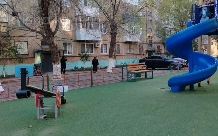 2-бөлмелі пәтер · 45 м² · 2/5 қабат, Абулхайр Хана 31, бағасы: 10.5 млн ₸ в Актобе — фото 2