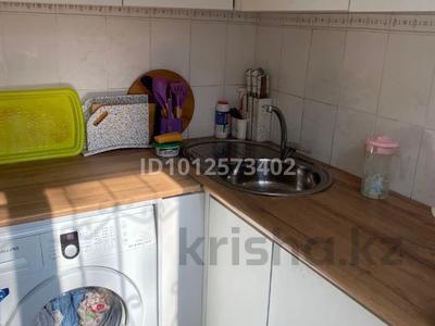 2-бөлмелі пәтер · 44 м² · 1/5 қабат, мкр №1 60 — Абая правда, бағасы: 27 млн ₸ в Алматы, Ауэзовский р-н