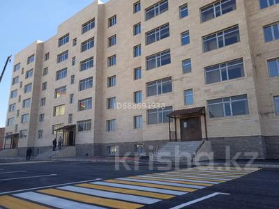 Продажа квартир в Карагандинской обл.: 3-комнатная квартира · 76.91 м² · 1/6 этаж, Майкудук, Мкр Голубые пруды за ~ 19.2 млн 〒 3-комнатная квартира · 76.91 м² · 1/6 этаж, Майкудук, Мкр Голубые пруды за ~ 19.2 млн 〒 в Караганде, Алихана Бокейханова р-н