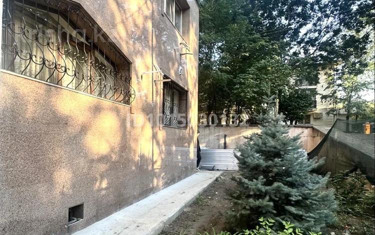 3-комнатная квартира · 80 м² · 1/9 этаж, мкр Самал, Достык 270 — Достык-Омарова за 100 млн ₸ в Алматы, Медеуский р-н — фото 24