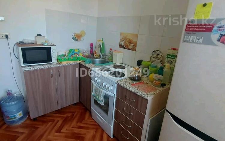1-комнатная квартира, 30 м², 3/3 этаж, Сатпаева 61 за 7.5 млн 〒 в Жезказгане — фото 2
