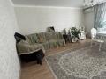 2-бөлмелі пәтер · 90 м² · 4/5 қабат, ул. Темирбека Жургенова 58, бағасы: 300 000 ₸ в Актобе, мкр. Курмыш — фото 3