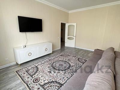 2-бөлмелі пәтер · 60 м² · 2/8 қабат, Кабанбай Батыра 58Б, бағасы: 300 000 ₸ в Астане, Есильский р-н