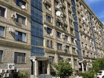 2-комнатная квартира, 50 м², 6/9 этаж, проспект Каныш Сатпаев 60 за 30 млн 〒 в Атырау