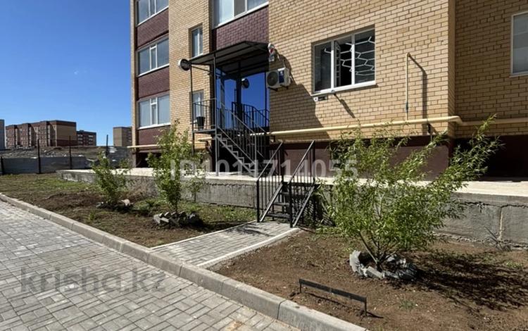 1-комнатная квартира · 50 м² · 1/5 этаж, мкр. Алтын орда, Мкрн Батыс-2 40B — Мангелик ел - Мустафа Шокая за ~ 17 млн ₸ в Актобе — фото 2