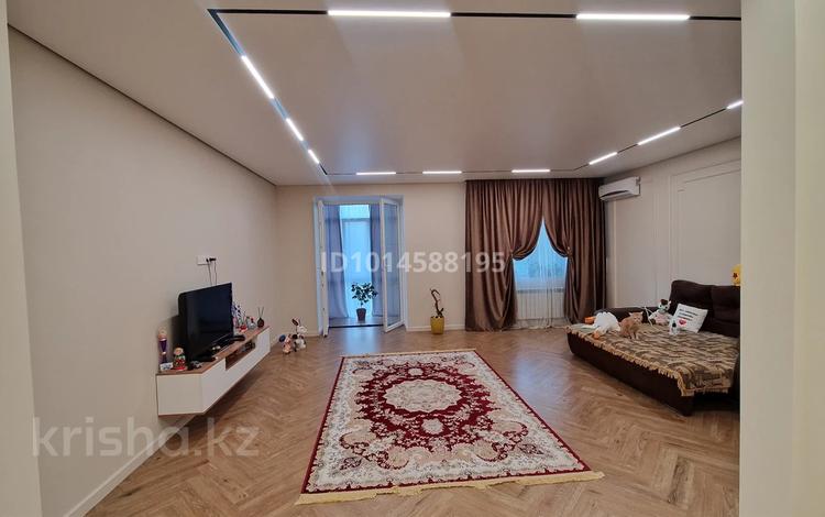 3-бөлмелі пәтер · 118 м² · 4/9 қабат, Курмангазы 98 — ТД Кристалл, бағасы: 52 млн ₸ в Уральске, мкр Школьник — фото 25