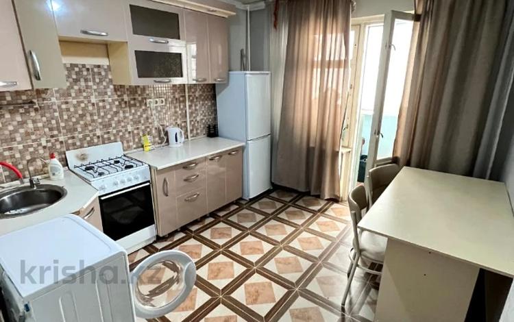 2-комнатная квартира, 52 м², 2/5 этаж, мкр Аксай-3А — Яссауи за 33 млн 〒 в Алматы, Ауэзовский р-н — фото 3