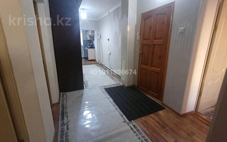 3-бөлмелі пәтер · 69 м² · 4/5 қабат, Төле би 141 А — ГОВД, бағасы: 15 млн ₸ в  — фото 2