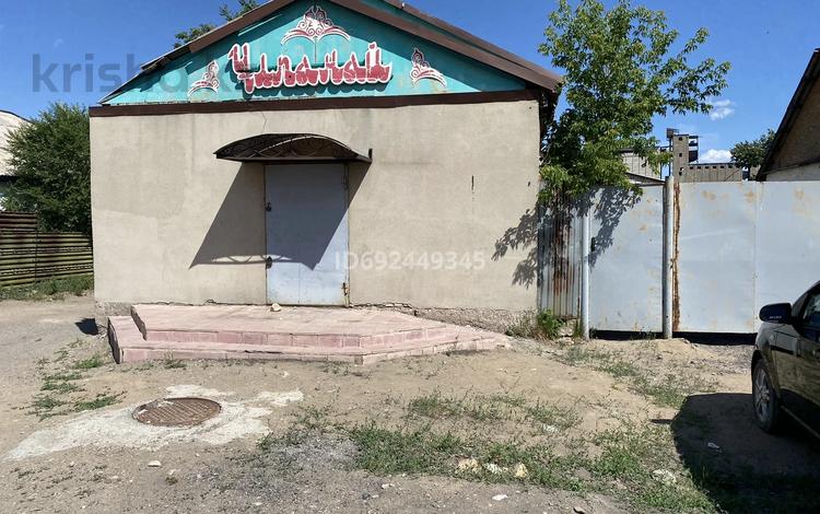Свободное назначение, офисы, склады, салоны красоты, бани, гостиницы и зоны отдыха, образование, развлечения · 180 м² за 12 млн ₸ в  — фото 2