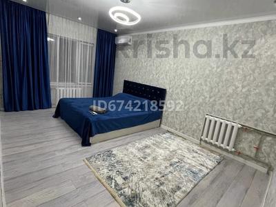 1-комнатная квартира, 35 м², 1/5 этаж по часам, мкр Север 3 за 1 500 〒 в Шымкенте, Енбекшинский р-н