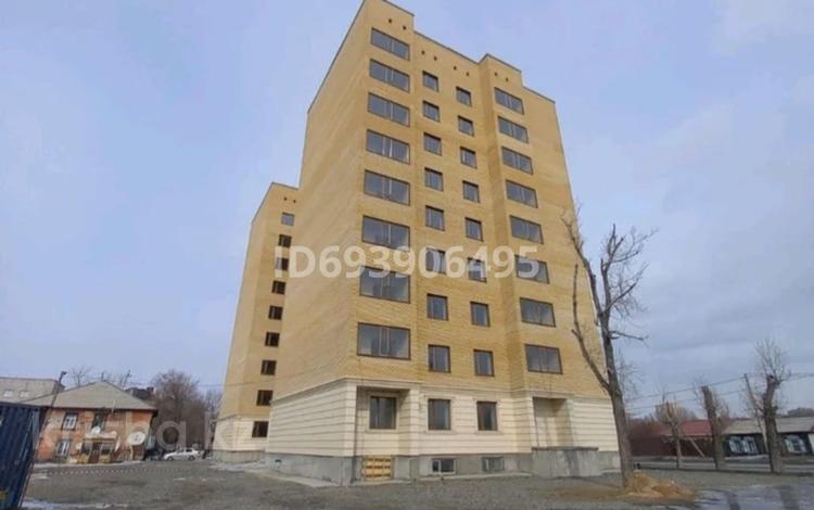 2-комнатная квартира, 58 м², 4 этаж, сатпаева 1 — судоремзавода за 17.5 млн 〒 в Семее — фото 2