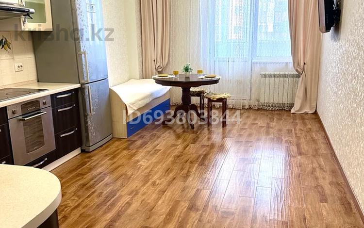 2-комнатная квартира, 57.7 м², 2/25 этаж, Тараз 2