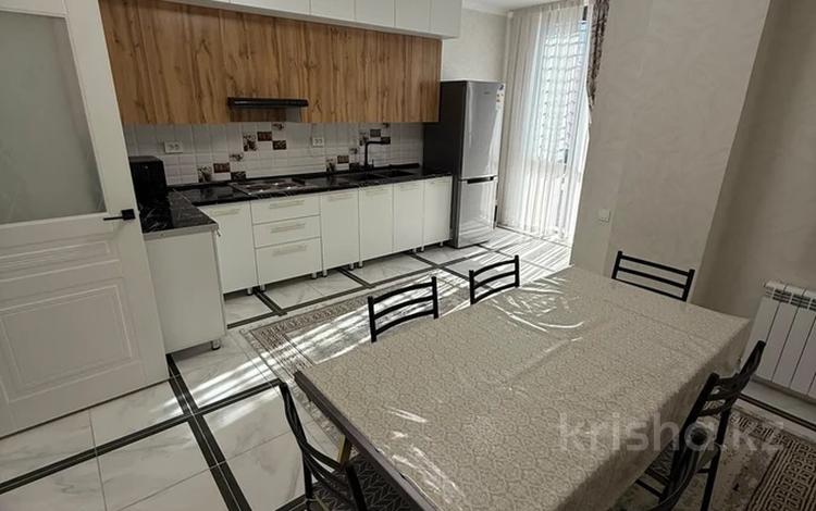2-комнатная квартира · 86 м² · 4/12 этаж, мкр Нурсат, Аргынбекова 29/4 к2 — Шаяхметов за 300 000 ₸ в Шымкенте, Каратауский р-н — фото 2