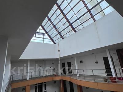 Свободное назначение, офисы, общепит, бани, гостиницы и зоны отдыха, образование, развлечения, конференц-залы, кабинеты и рабочие места · 1500 м² за 5.5 млн ₸ в Алматы, Бостандыкский р-н