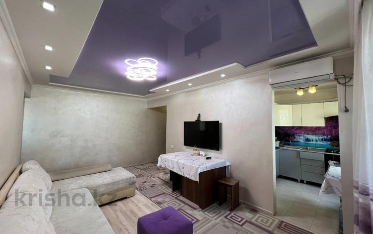 3-комнатная квартира, 67 м², 3/5 этаж, мкр Аксай-3 за 37.4 млн 〒 в Алматы, Ауэзовский р-н — фото 8