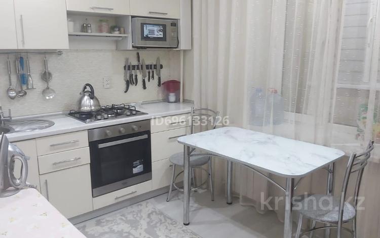 1-бөлмелі пәтер · 40 м² · 4/5 қабат, Абая — Жарокова, бағасы: 15 000 ₸ в Алматы, Алмалинский р-н — фото 3