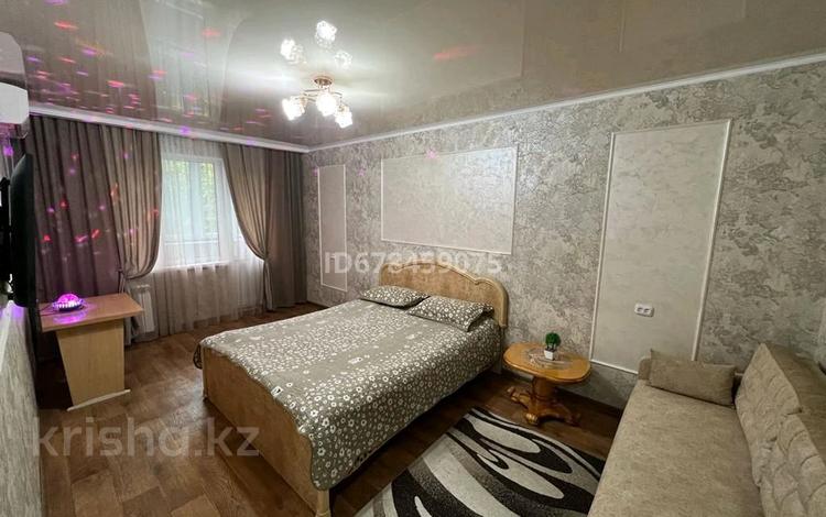 1-комнатная квартира · 35 м² · 2/5 этаж, Центр Мухита 134 — Маметова за 12 000 ₸ в Уральске — фото 2