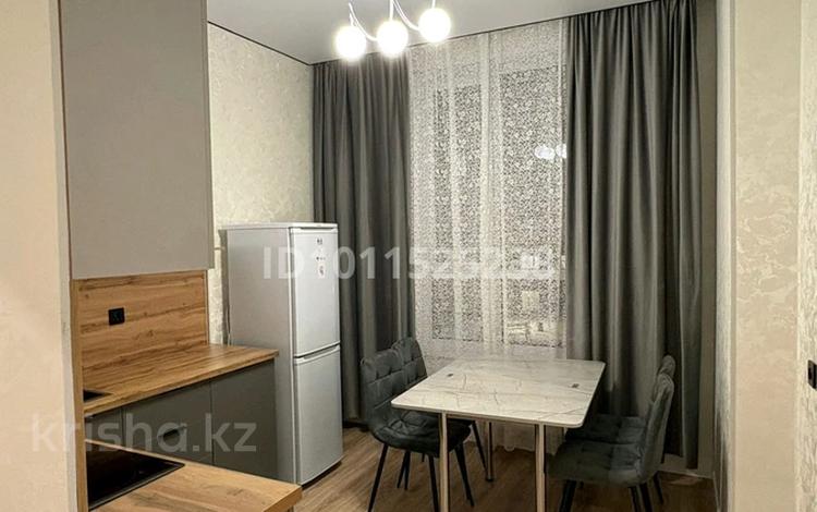 1-комнатная квартира · 38 м² · 4/9 этаж, Жубан Молдагалиев 9 за 250 000 ₸ в Астане, Нура р-н — фото 2