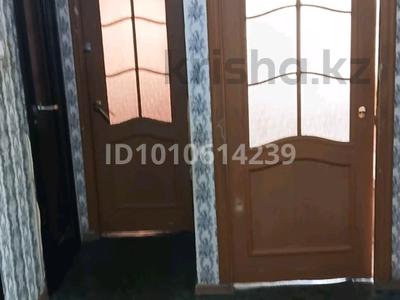 2-комнатная квартира · 52 м² · 2/6 этаж, Айтеке би 126 — Кафе тарон за 90 000 〒 в Актобе, мкр. Курмыш