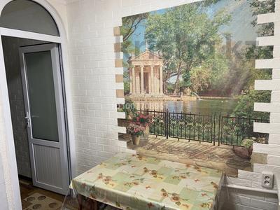 3-комнатная квартира · 59.8 м² · 4/5 этаж, 16-й микрорайон, 16-й микрорайон 3 за 22.5 млн 〒 в Шымкенте, Аль-Фарабийский р-н